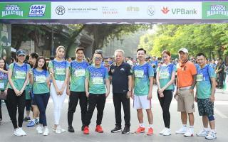 Tự Long, Tuấn Hưng, Thành Trung thi chạy marathon gây quỹ từ thiện