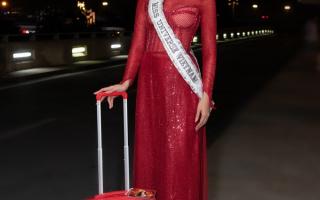 Mẹ Ngọc Châu mặc áo vía tiễn con gái sang Mỹ dự thi Hoa hậu Hoàn vũ 2022
