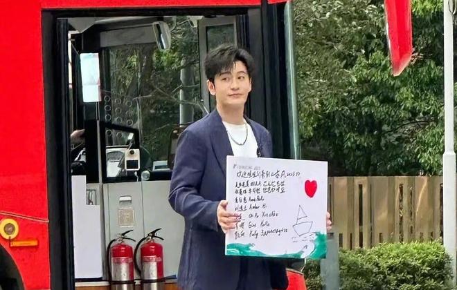 Netizen Trung nức nở khen Chi Pu đẹp tựa nữ thần, háo hức chờ màn hội ngộ của các mỹ nhân hàng đầu Châu Á