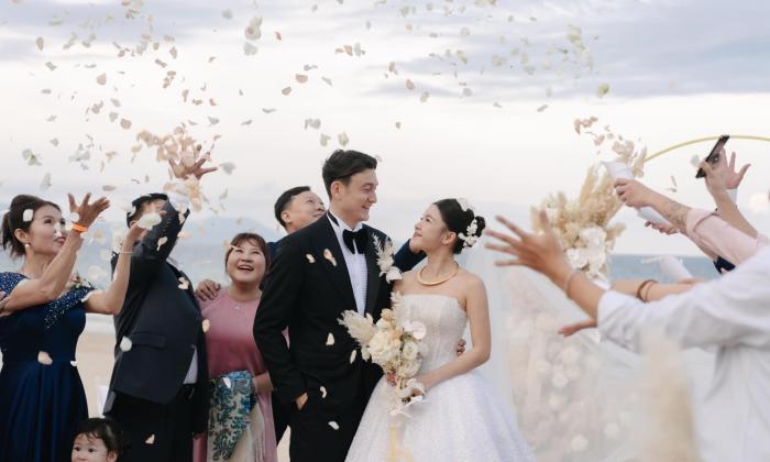 Ảnh cưới đẹp như mơ giờ mới tiết lộ của Đặng Văn Lâm