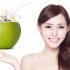 6 tác dụng của nước dừa với làn da mà không phải ai cũng biết